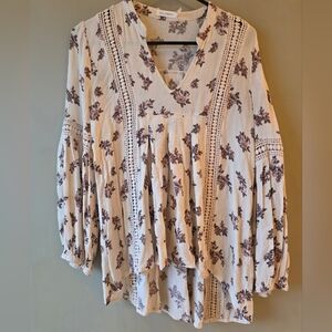 Blu Pepper Cream Floral Blouse